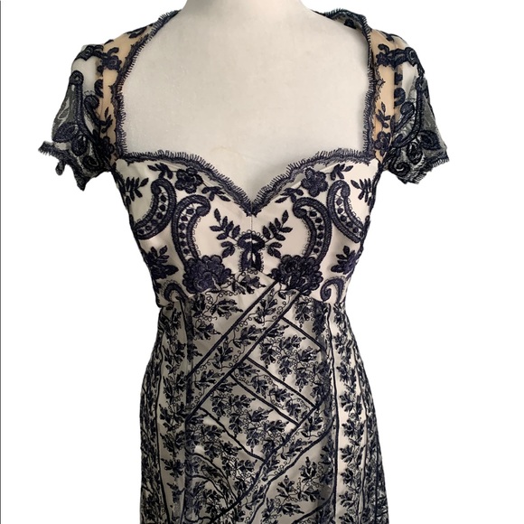 Marchesa Notte Blue Lace Sweetheart Neckline Gown | Size 0 - Picture 5 of 14